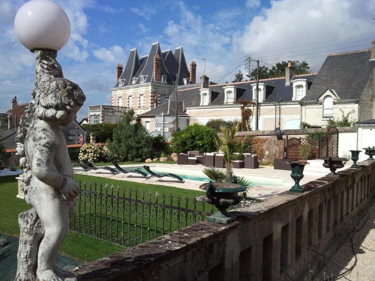 Вілла Le Petit Nid Neuille-le-Lierre Номер фото